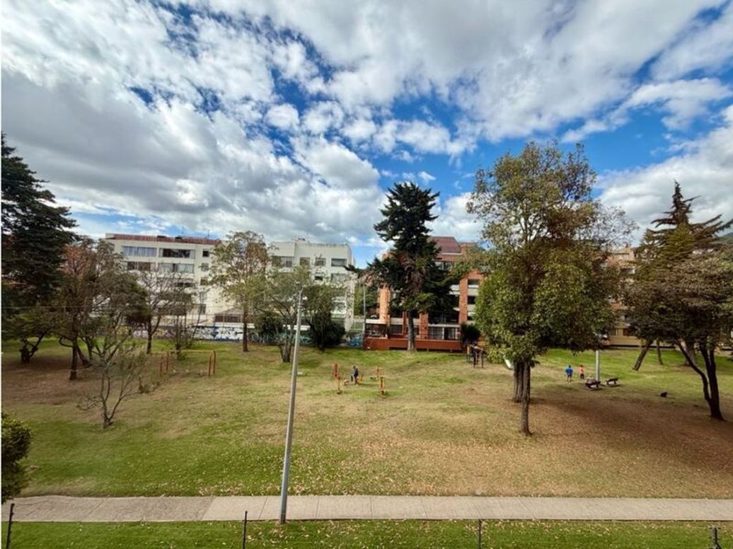 Apartamento de 3 alcobas en venta en Santa Barbara Central, Bogotá, 173 m² · foto 4 de 20