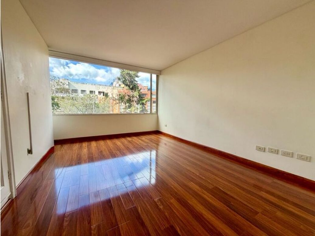 Apartamento de 3 alcobas en venta en Santa Barbara Central, Bogotá, 173 m² · foto 16 de 20