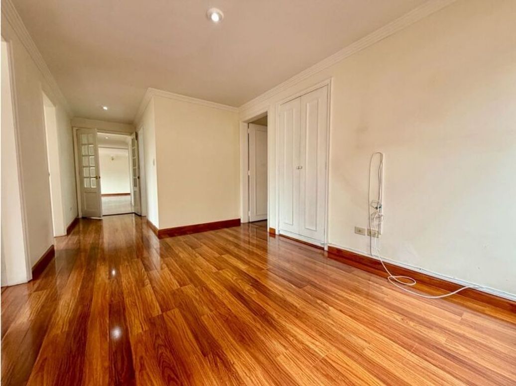 Apartamento de 3 alcobas en venta en Santa Barbara Central, Bogotá, 173 m² · foto 18 de 20
