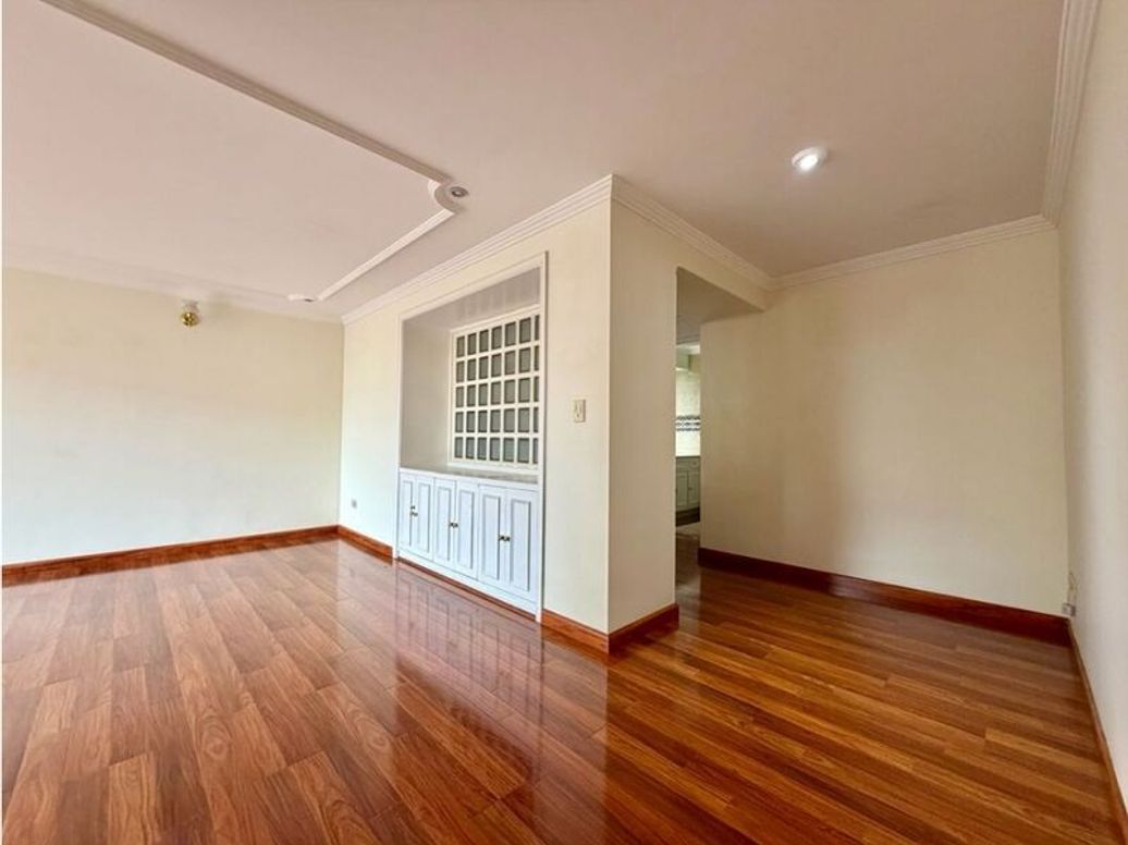 Apartamento de 3 alcobas en venta en Santa Barbara Central, Bogotá, 173 m² · foto 10 de 20