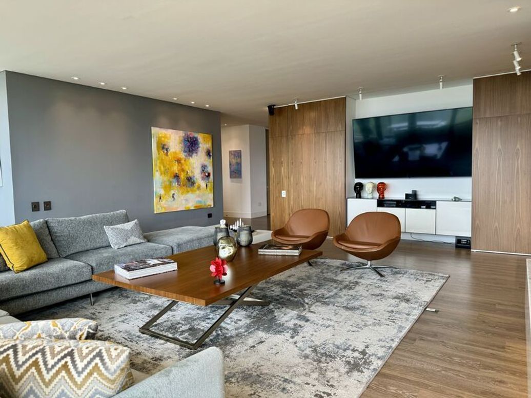 Apartamento de 3 alcobas en venta en Suba Naranjos, Bogotá, 223 m² · foto 9 de 12