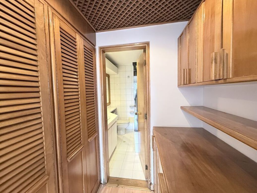 Apartamento de 3 alcobas en venta en Santa Barbara Occidental, Bogotá, 113 m² · foto 15 de 20