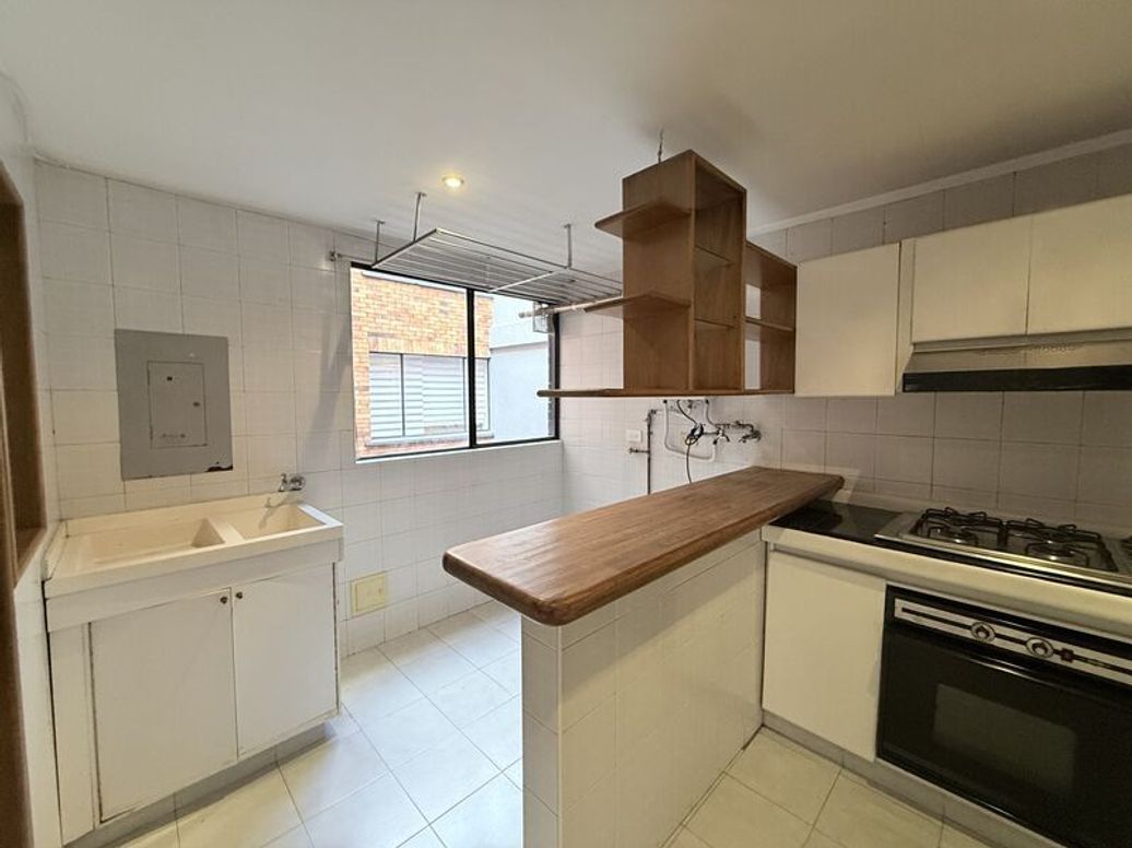 Apartamento de 3 alcobas en venta en Santa Barbara Occidental, Bogotá, 113 m² · foto 8 de 20