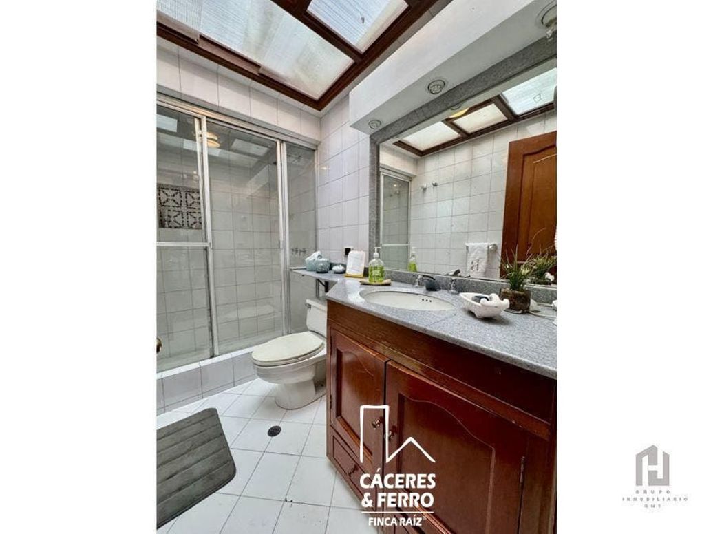 Casa de 3 alcobas en venta en San Patricio, Bogotá, 250 m² · foto 16 de 17