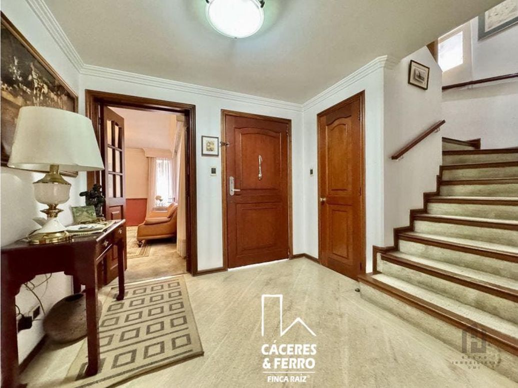 Casa de 3 alcobas en venta en San Patricio, Bogotá, 250 m² · foto 7 de 17