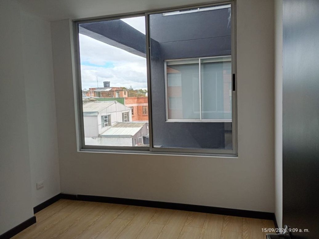 Apartamento de 2 alcobas en arriendo en Campin Occidental, Bogotá, 68 m² · foto 9 de 13