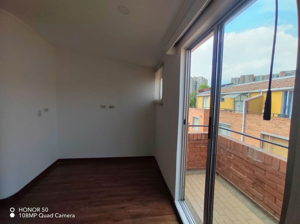 Casa de 4 alcobas en venta en Pradera Norte, Bogotá, 105 m² · foto 5 de 20