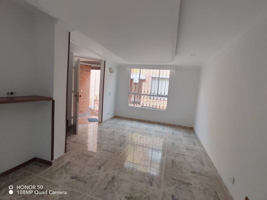 Casa de 4 alcobas en venta en Pradera Norte, Bogotá, 105 m² · foto 8 de 20