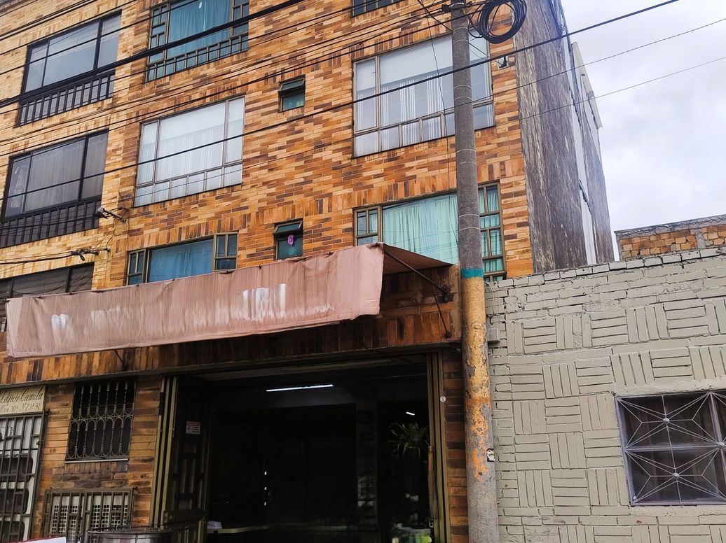 Apartamento de 2 alcobas en venta en Florencia, Bogotá, 43 m² · foto 2 de 16