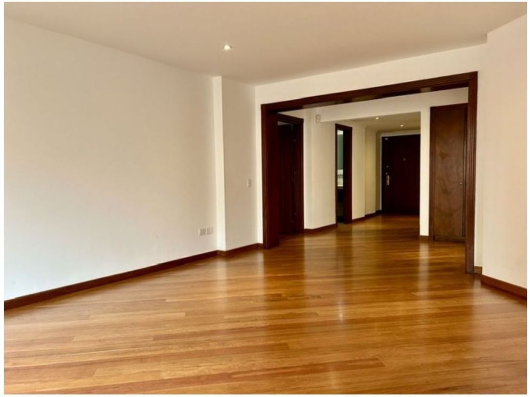 Apartamento de 3 alcobas en venta en Chicó Reservado, Bogotá, 221 m² · foto 11 de 20