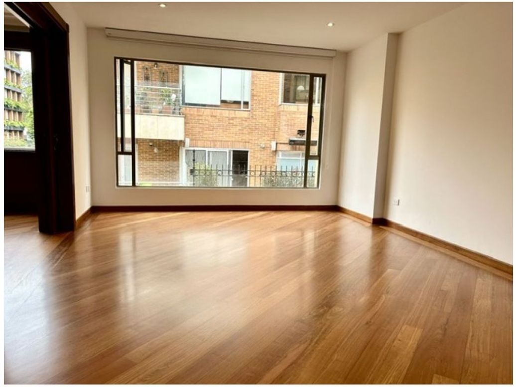 Apartamento de 3 alcobas en venta en Chicó Reservado, Bogotá, 221 m² · foto 4 de 20
