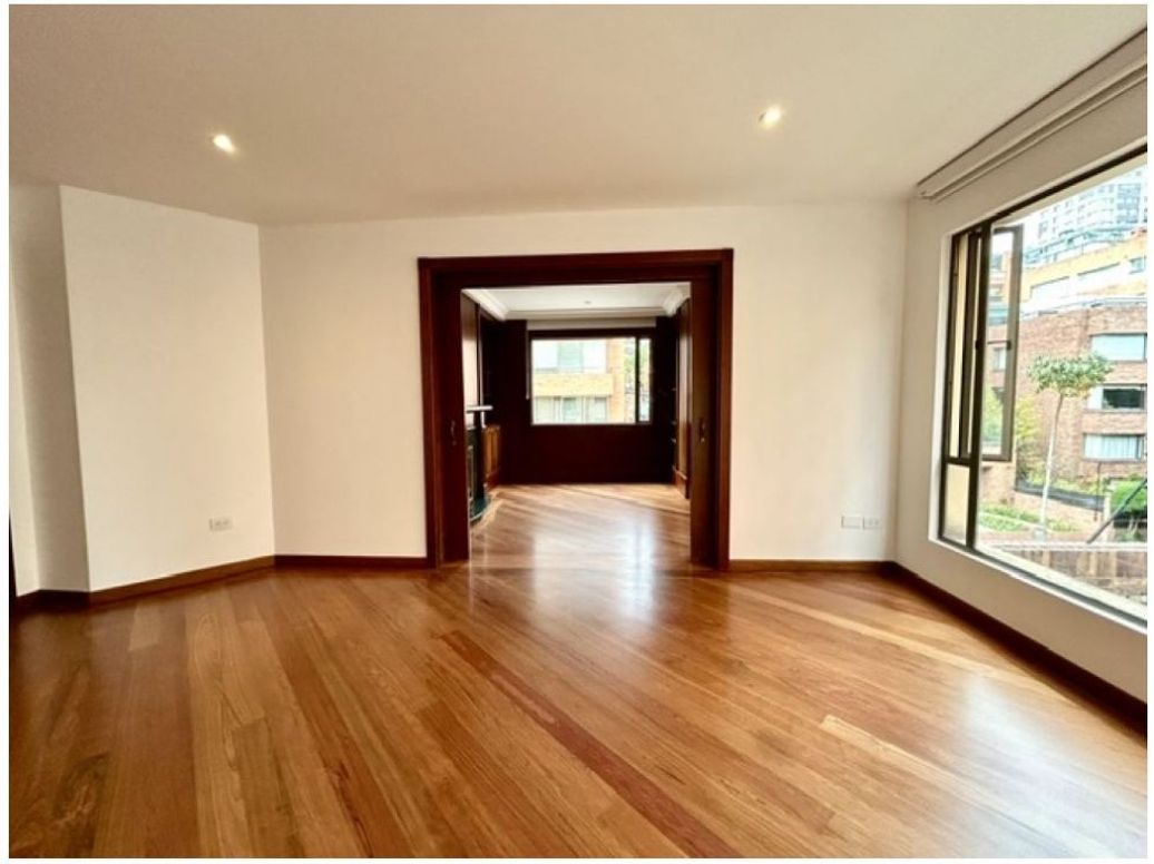 Apartamento de 3 alcobas en venta en Chicó Reservado, Bogotá, 221 m² · foto 8 de 20