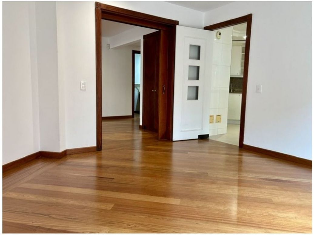 Apartamento de 3 alcobas en venta en Chicó Reservado, Bogotá, 221 m² · foto 15 de 20