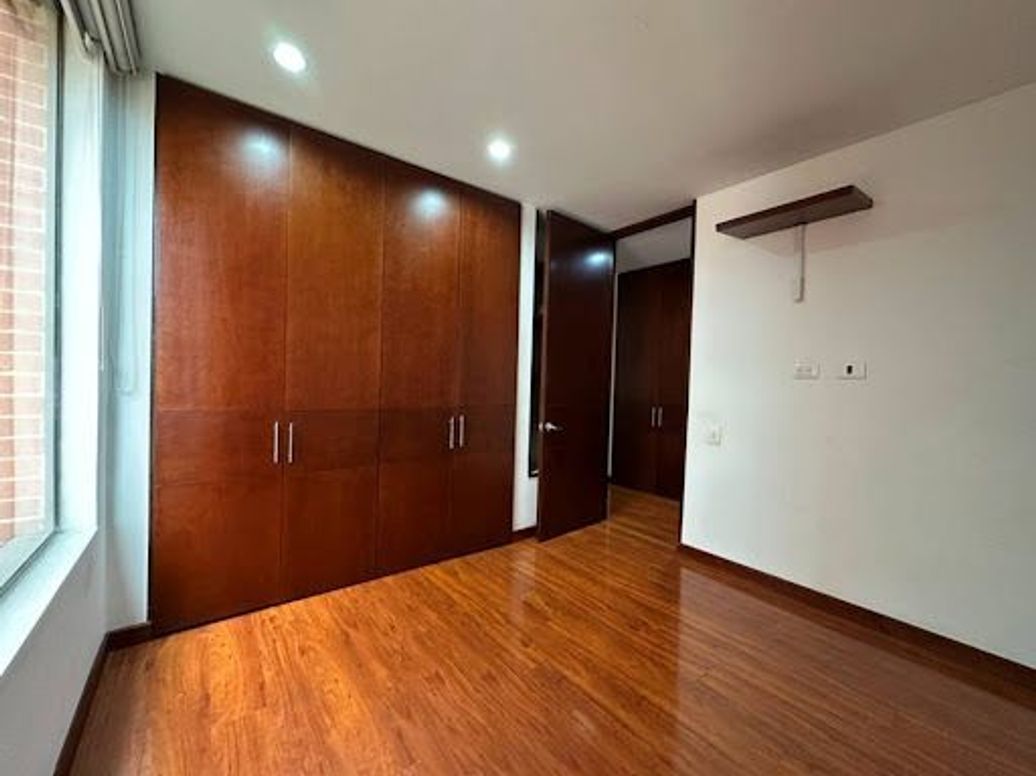 Apartamento de 3 alcobas en venta en Ciudad Salitre, Bogotá, 138 m² · foto 16 de 20