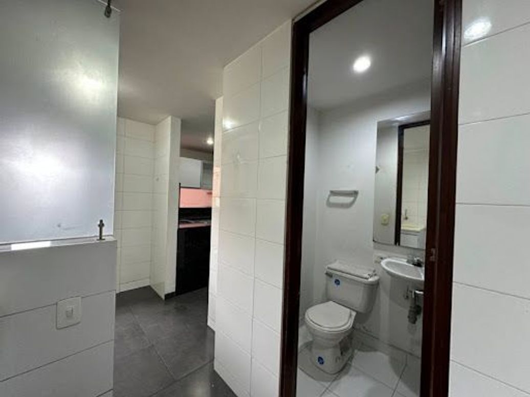 Apartamento de 3 alcobas en venta en Ciudad Salitre, Bogotá, 138 m² · foto 8 de 20