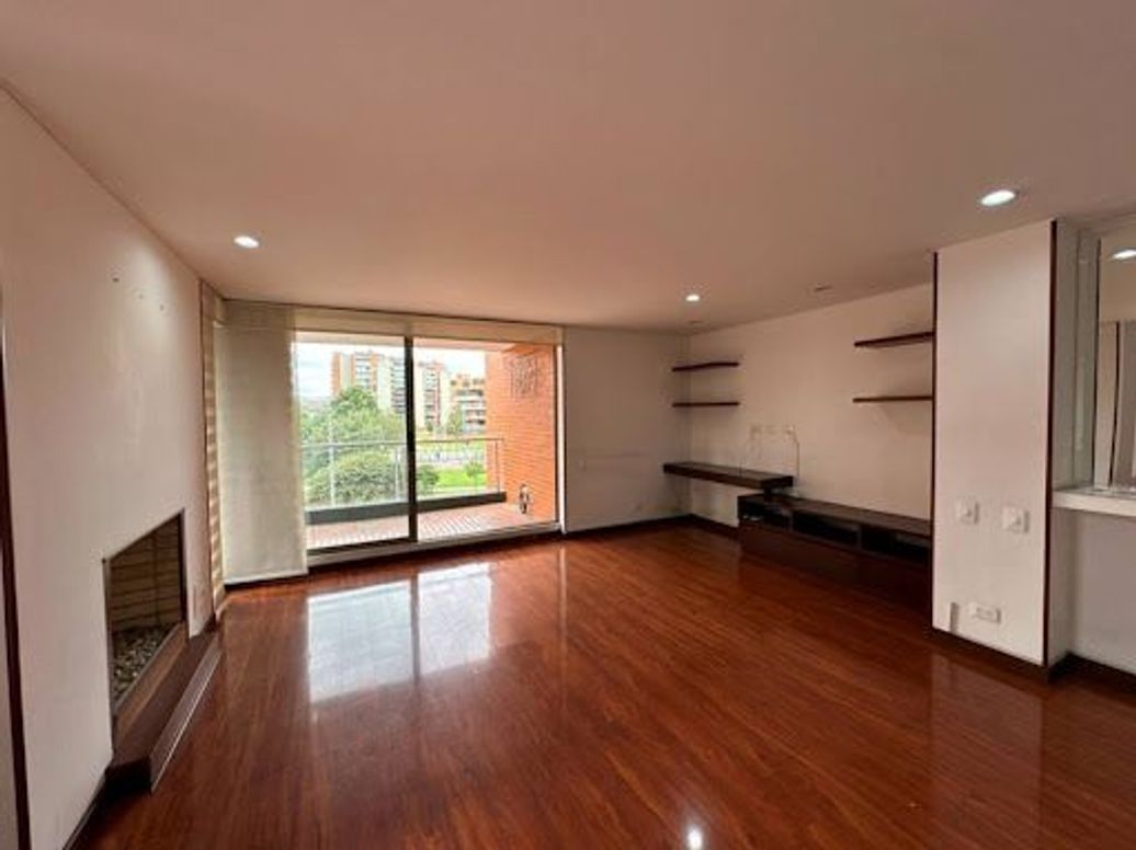 Apartamento de 3 alcobas en venta en Ciudad Salitre, Bogotá, 138 m² · foto 2 de 20