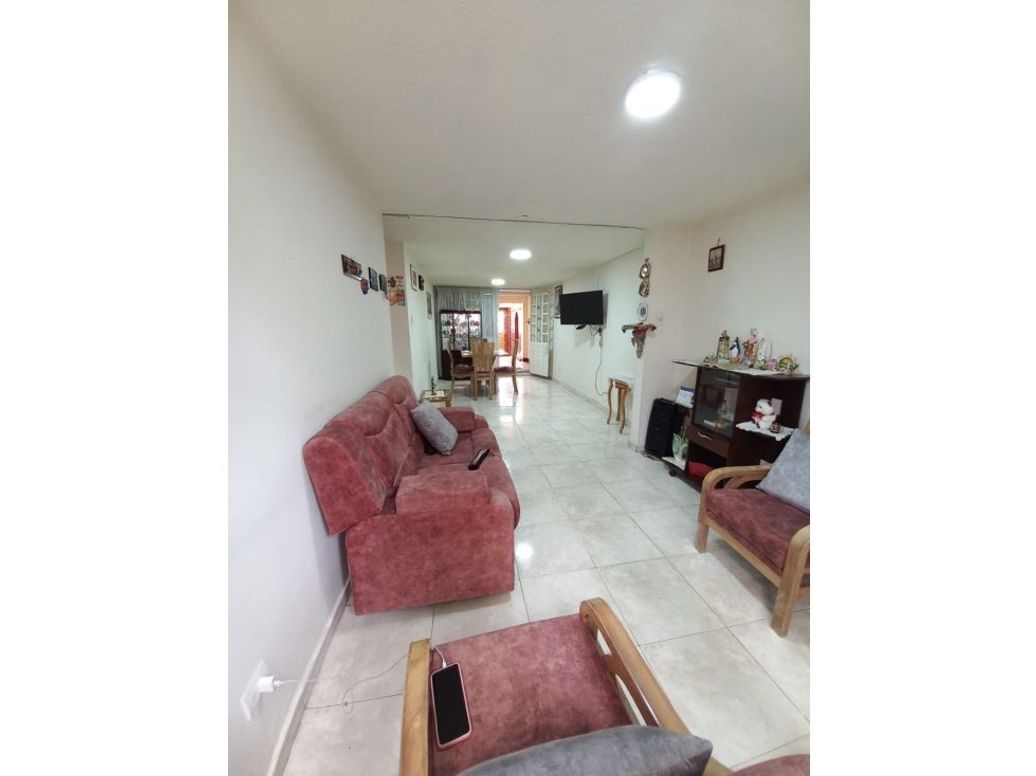 Casa de 6 alcobas en venta en Puente Aranda, Bogotá, 127 m² · foto 14 de 20