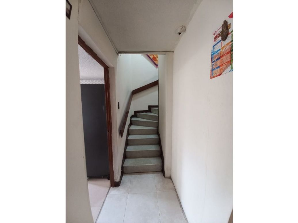 Casa de 6 alcobas en venta en Puente Aranda, Bogotá, 127 m² · foto 7 de 20