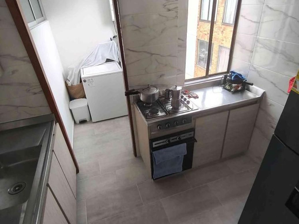 Apartamento de 4 alcobas en venta en Hacienda Cordoba, Bogotá, 73 m² · foto 7 de 20