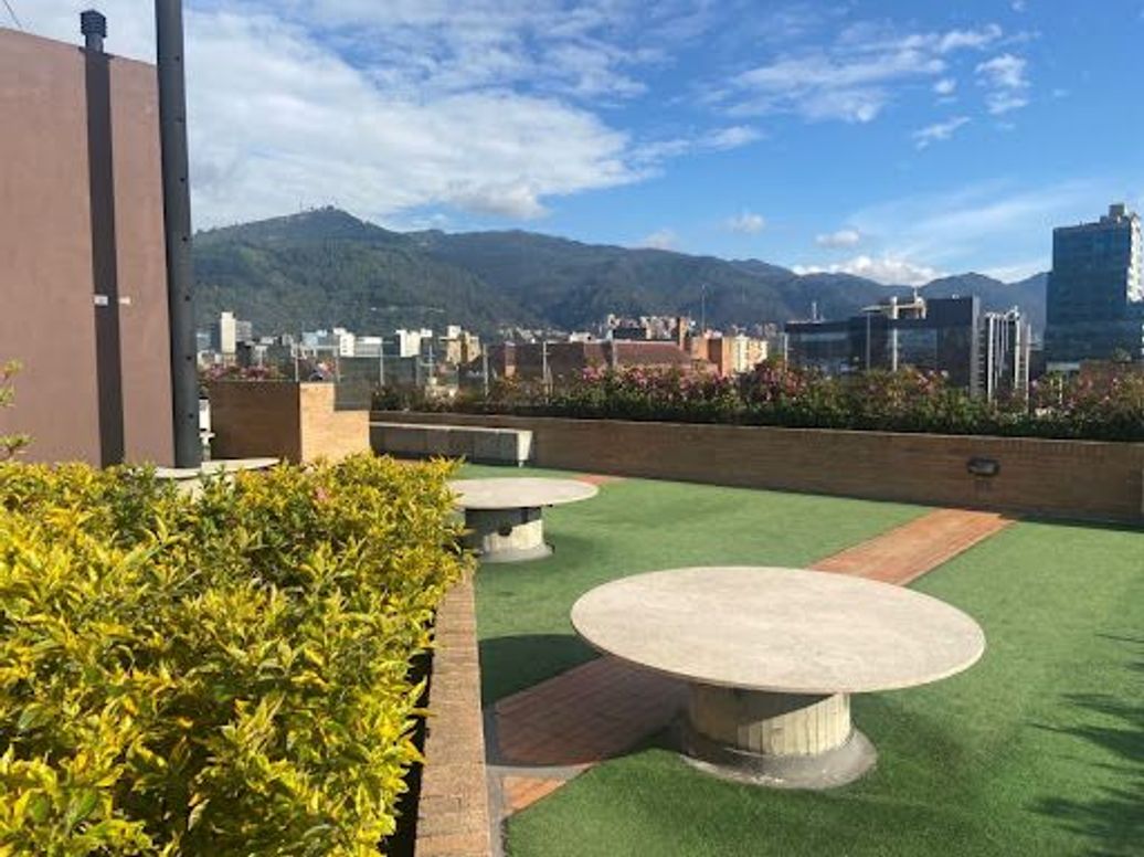 Apartamento de 1 alcoba en arriendo en Chico Navarra, Bogotá, 70 m² · foto 17 de 18
