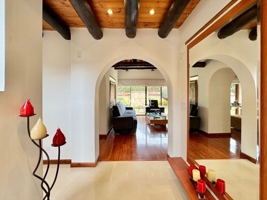 Casa de 3 alcobas en venta en San José De Bavaria, Bogotá, 260 m² · foto 4 de 20