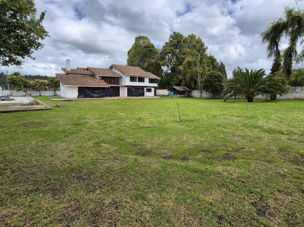 Casa de 4 alcobas en venta en San José De Bavaria, Bogotá, 1017 m² · foto 7 de 9
