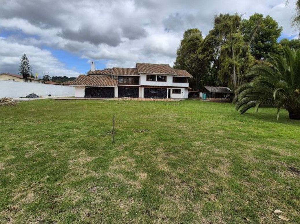 Casa de 4 alcobas en venta en San José De Bavaria, Bogotá, 1017 m² · foto 8 de 9