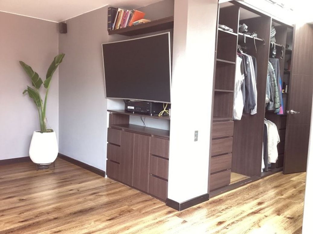 Apartamento de 3 alcobas en venta en Santa Barbara Occidental, Bogotá, 187 m² · foto 15 de 20