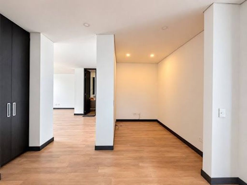 Apartamento de 3 alcobas en venta en Chicó Norte 2, Bogotá, 148 m² · foto 7 de 20