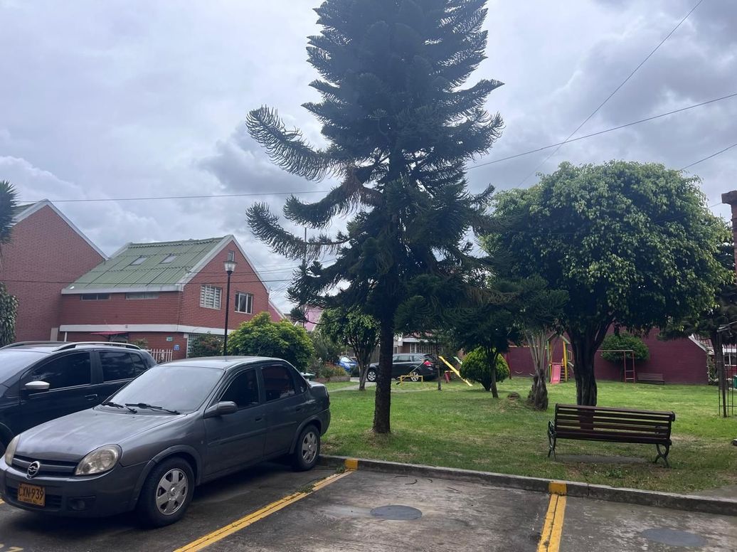 Apartamento de 3 alcobas en venta en Ruben Vallejo, Bogotá, 66 m² · foto 5 de 20