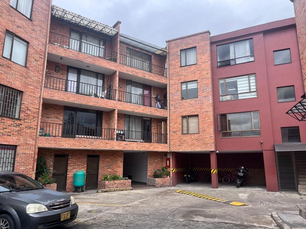Apartamento de 3 alcobas en venta en Ruben Vallejo, Bogotá, 66 m² · foto 3 de 20