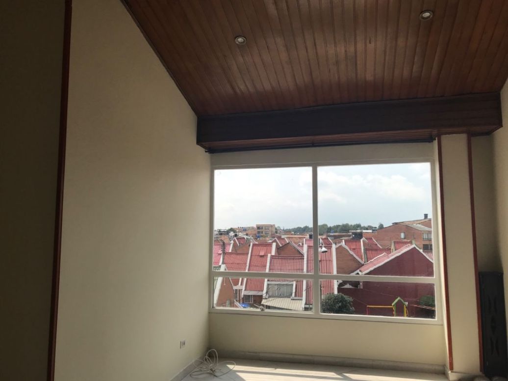 Apartamento de 3 alcobas en venta en Ruben Vallejo, Bogotá, 66 m² · foto 2 de 20