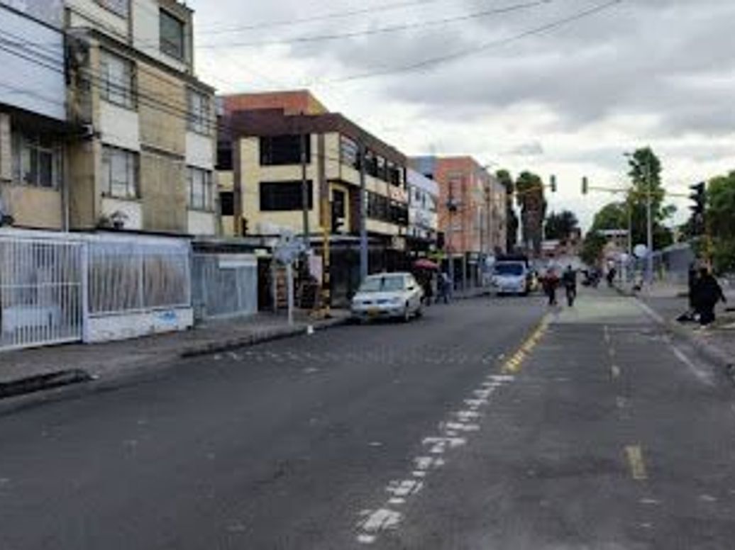 Casa de 5 alcobas en venta en Galerías, Bogotá, 295 m² · foto 3 de 7
