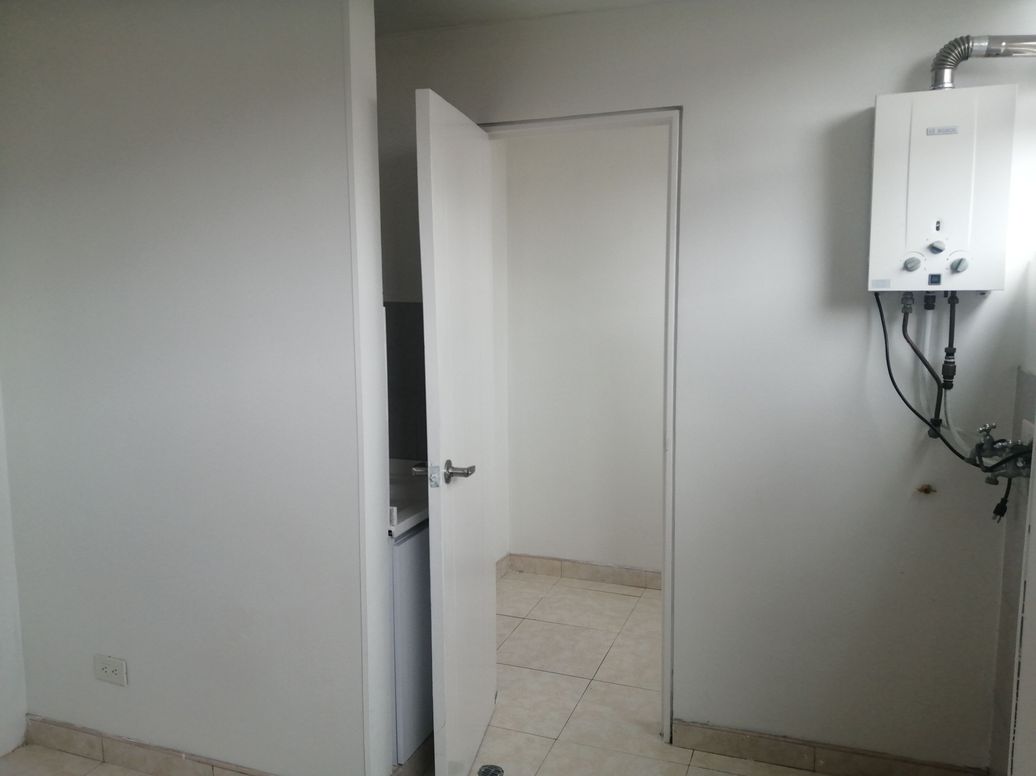 Apartamento de 3 alcobas en arriendo en Caobos Salazar, Bogotá, 70 m² · foto 3 de 20