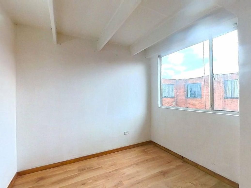 Apartamento de 2 alcobas en venta en Granjas Del Dorado, Bogotá, 47 m² · foto 3 de 16