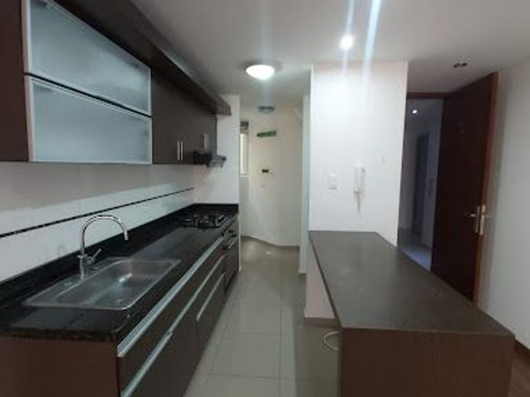 Apartamento de 2 alcobas en venta en El Batán, Bogotá, 53 m² · foto 8 de 19