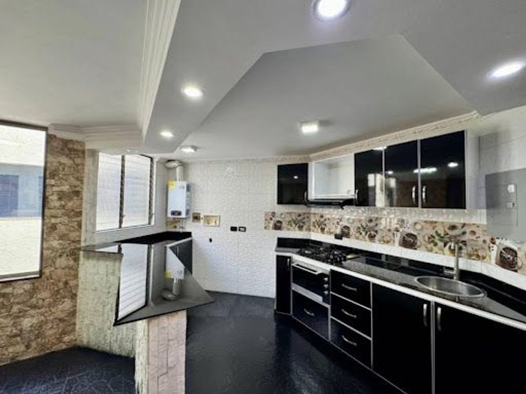 Apartamento de 2 alcobas en venta en Pasadena, Bogotá, 106 m² · foto 8 de 20