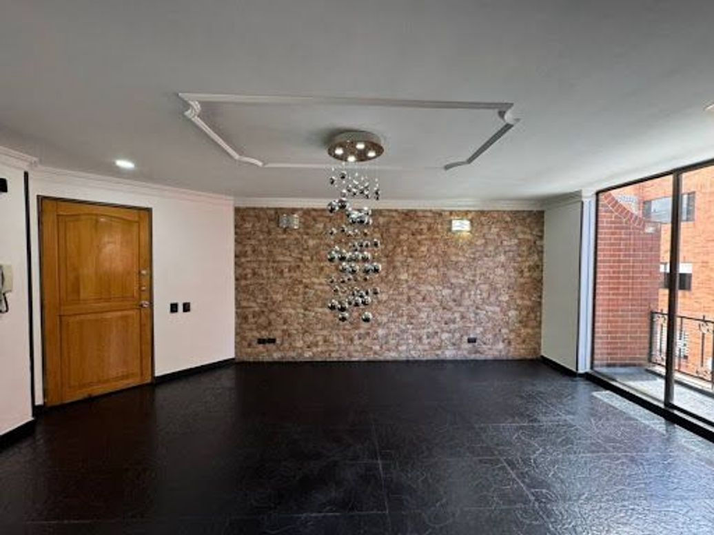 Apartamento de 2 alcobas en venta en Pasadena, Bogotá, 106 m² · foto 3 de 20