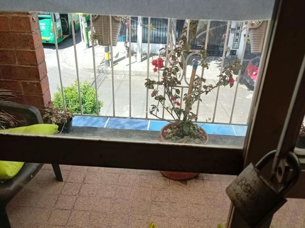 Casa de 3 alcobas en venta en Los Angeles, Bogotá, 80 m² · foto 3 de 17