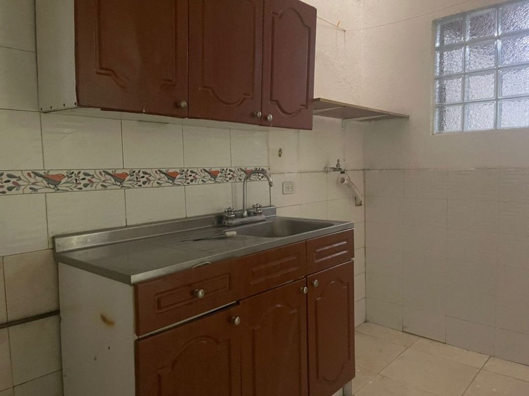 Casa de 15 alcobas en venta en Alcalá, Bogotá, 400 m² · foto 13 de 20