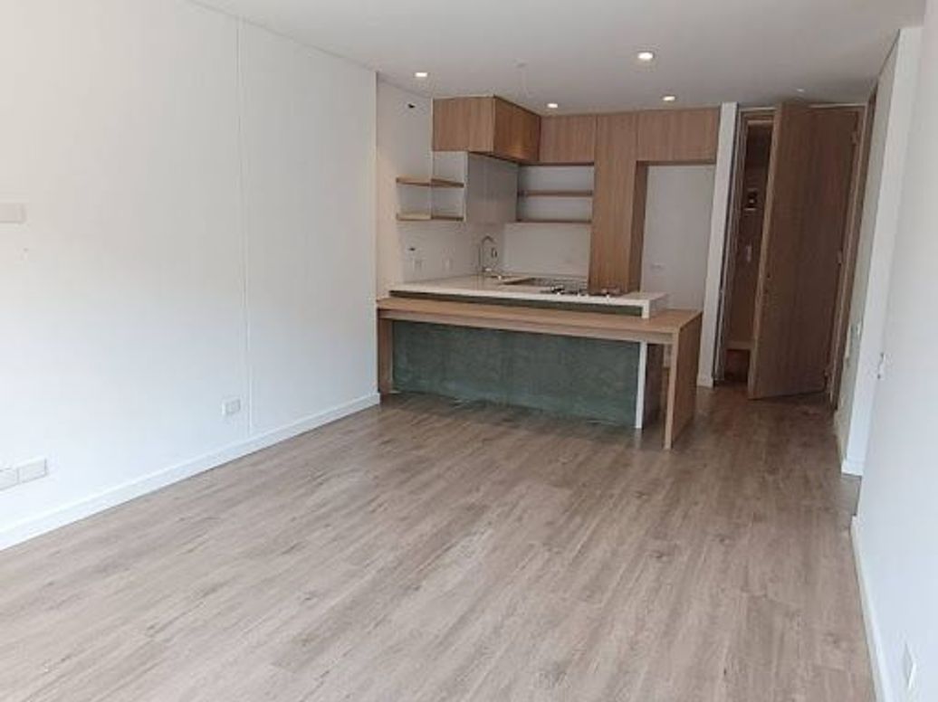 Apartamento de 1 alcoba en venta en Santa Barbara Oriental, Bogotá, 57 m² · foto 3 de 13