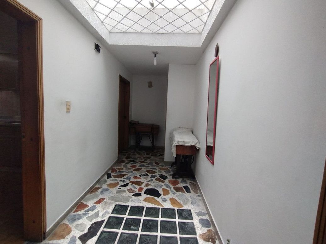 Casa de 5 alcobas en venta en Comuneros, Bogotá, 229 m² · foto 16 de 20