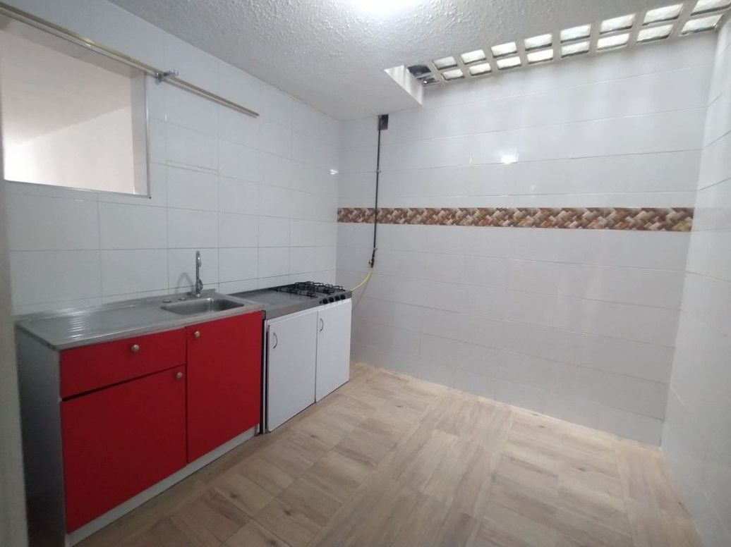 Casa de 5 alcobas en venta en Comuneros, Bogotá, 229 m² · foto 7 de 20