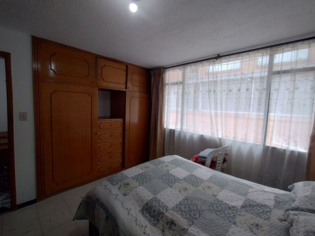 Casa de 5 alcobas en venta en Comuneros, Bogotá, 229 m² · foto 13 de 20