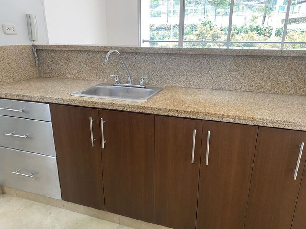 Apartamento de 2 alcobas en venta en María Cristina, Bogotá, 81 m² · foto 5 de 12