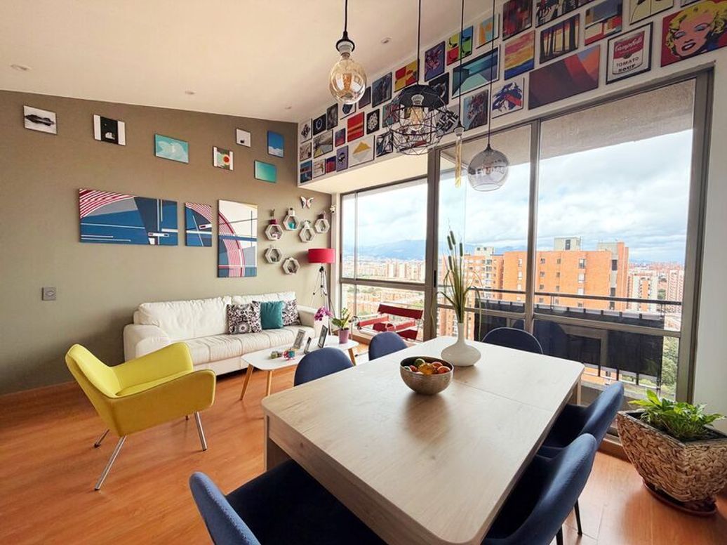 Apartamento de 3 alcobas en venta en Cantalejo, Bogotá, 80 m² · foto 2 de 16