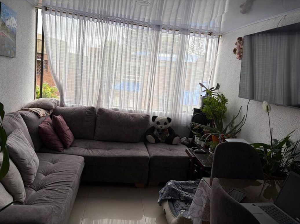 Apartamento de 3 alcobas en venta en Primavera Occidental, Bogotá, 48 m² · foto 2 de 20