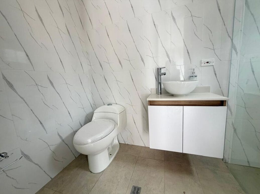 Apartamento de 2 alcobas en venta en Quinta Paredes, Bogotá, 84 m² · foto 5 de 11