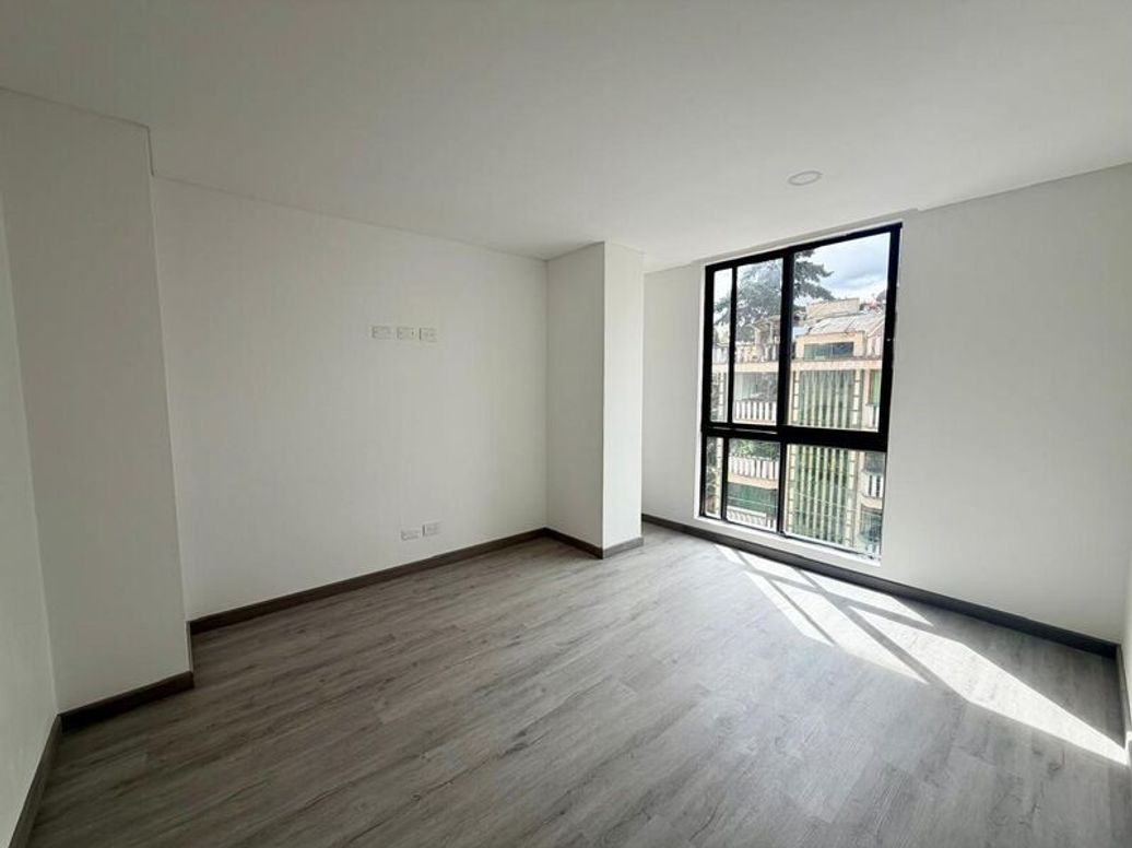 Apartamento de 2 alcobas en venta en Quinta Paredes, Bogotá, 84 m² · foto 6 de 11