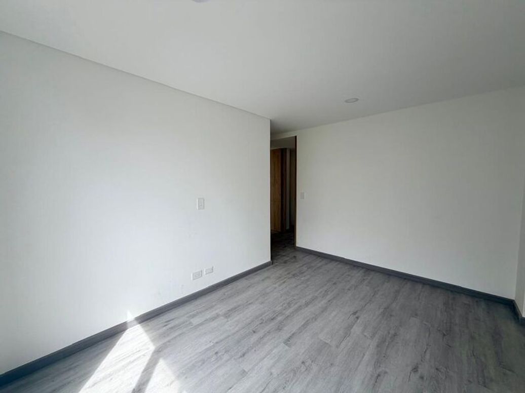 Apartamento de 2 alcobas en venta en Quinta Paredes, Bogotá, 84 m² · foto 7 de 11
